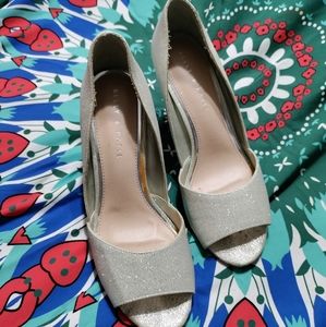 Size 9 Kelly and Kate silver glittery heels 3 inch